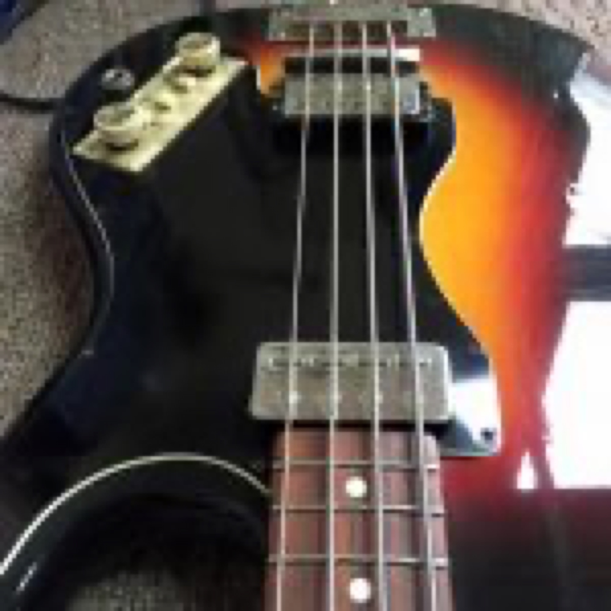 62/3 Hofner 182 Shortscale Bass