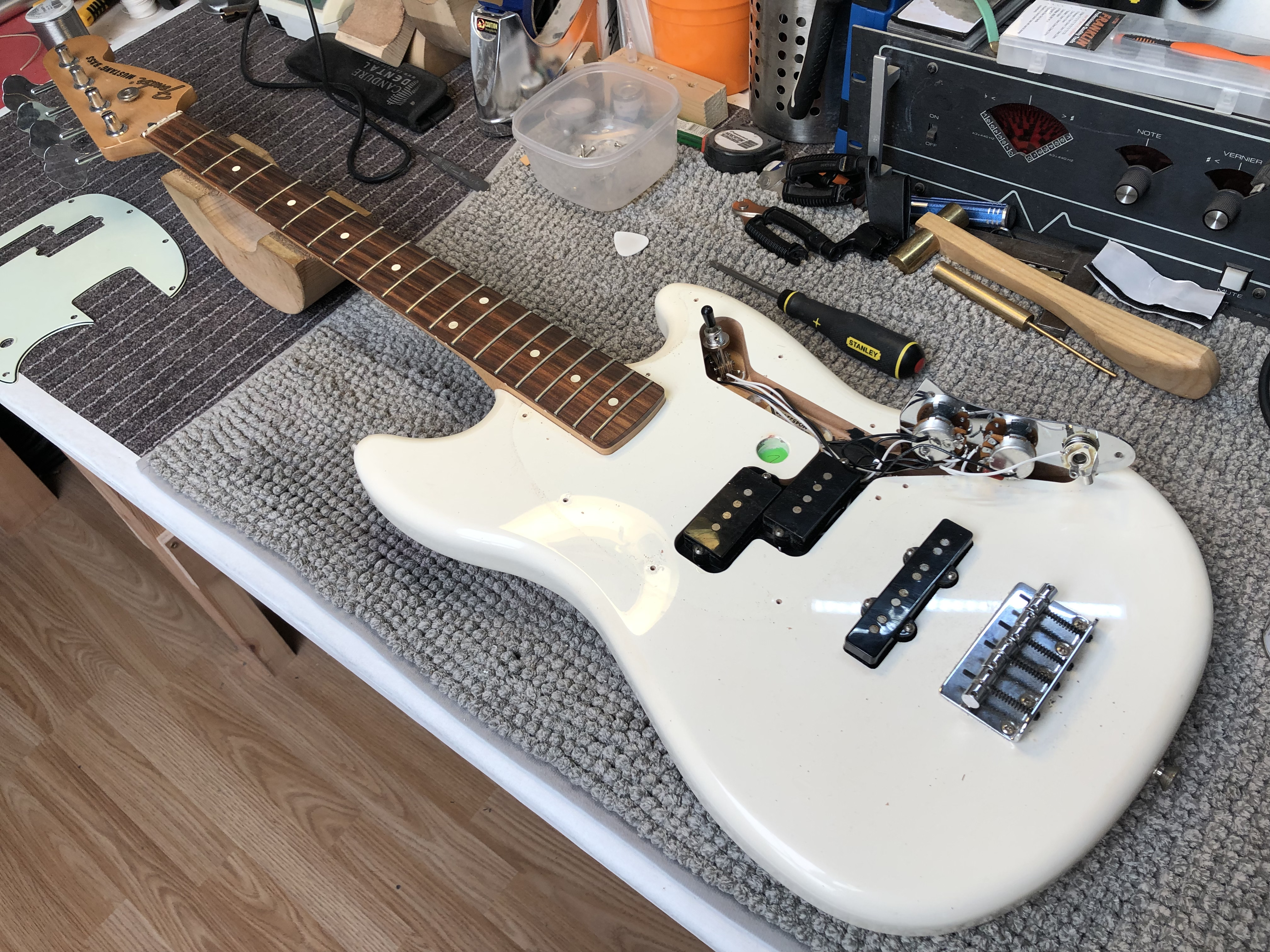 Fender Mustang P J Bass